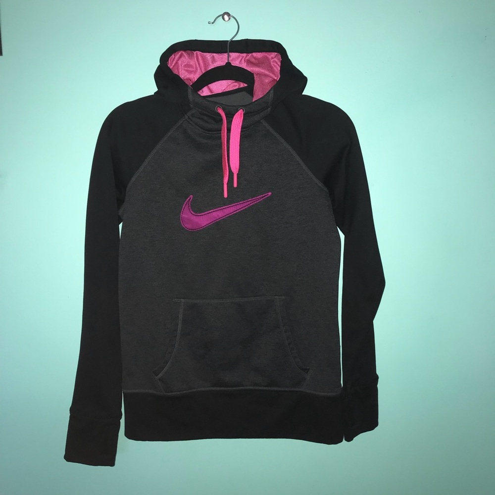 NIKE Therma-Fit Hoodie